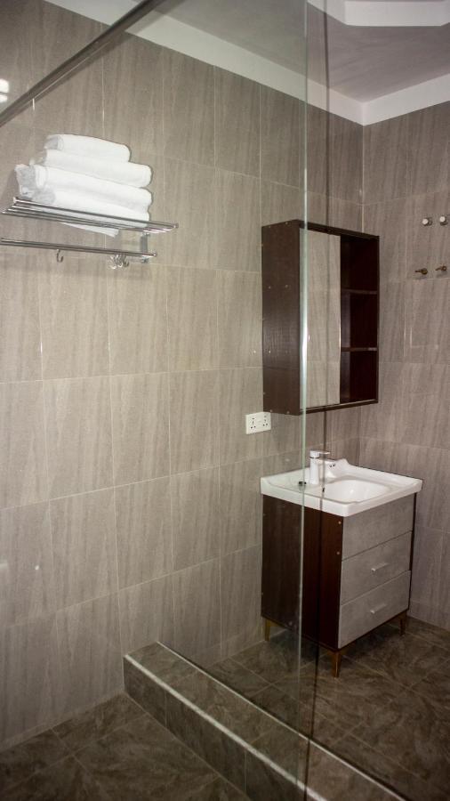 Kislas Luxury Hotel Adenta Luaran gambar