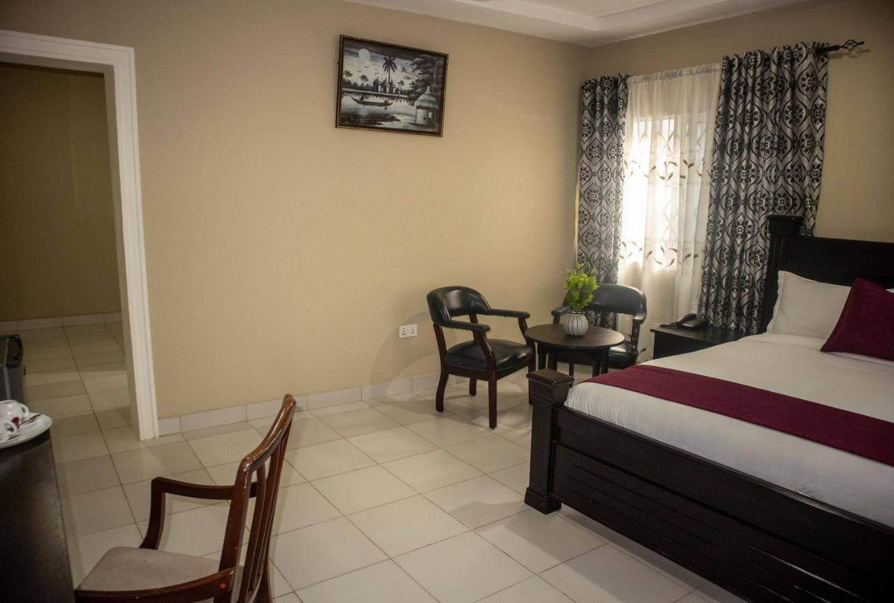 Kislas Luxury Hotel Adenta Luaran gambar
