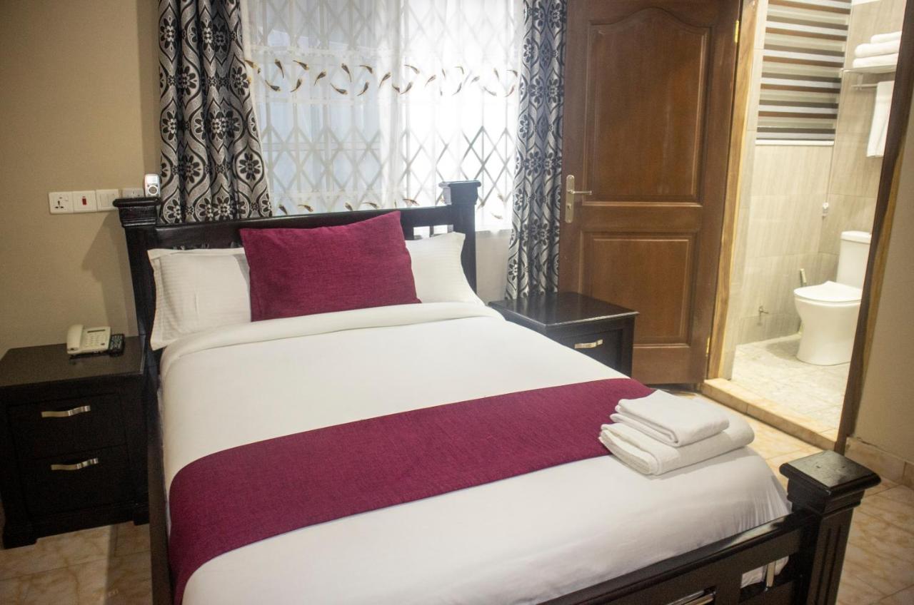 Kislas Luxury Hotel Adenta Luaran gambar