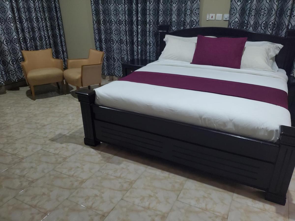 Kislas Luxury Hotel Adenta Luaran gambar